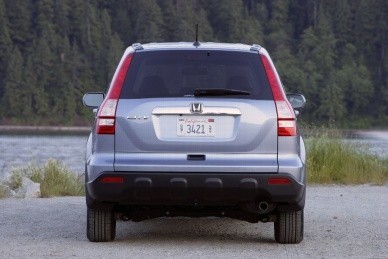 третье поколение CR-V лишилось колеса на багажнике третье поколение CR-V лишилось колеса на багажнике